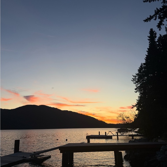 Meet your Posher, Ashley - Picture 1 of 1